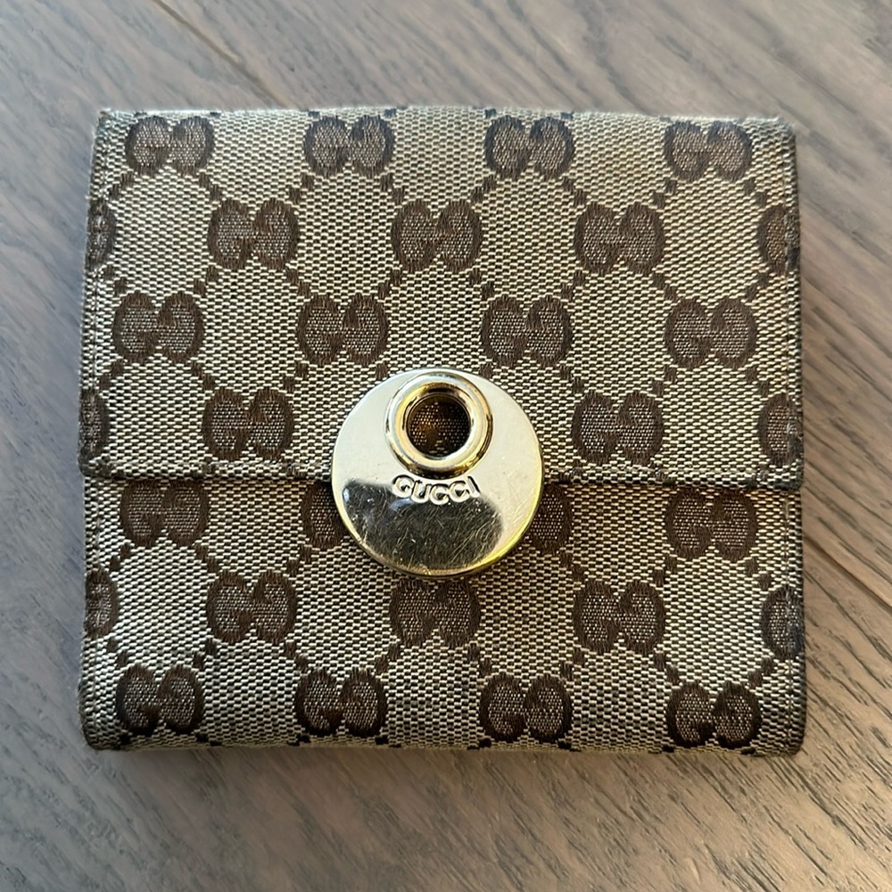 Gucci wallet